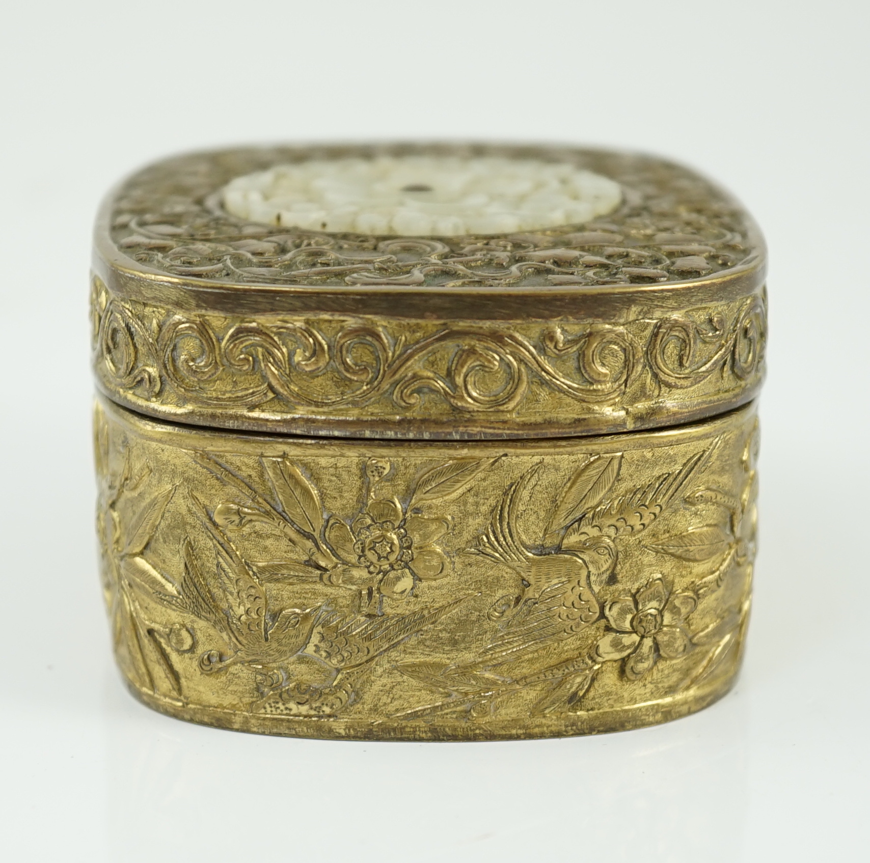 A Chinese jade mounted gilt metal box and cover, 19th century